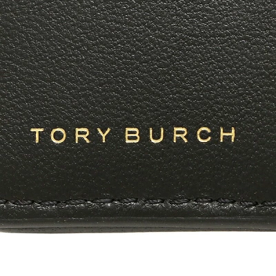 トリーバーチ 二つ折り財布の文字のロゴ