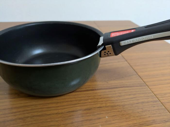 ティファールの鍋にパール金属の取っ手をつけた状態
