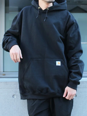 カーハートのパーカー